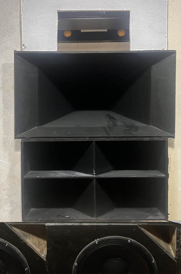 CENTRALE ENCEINTE.jpg